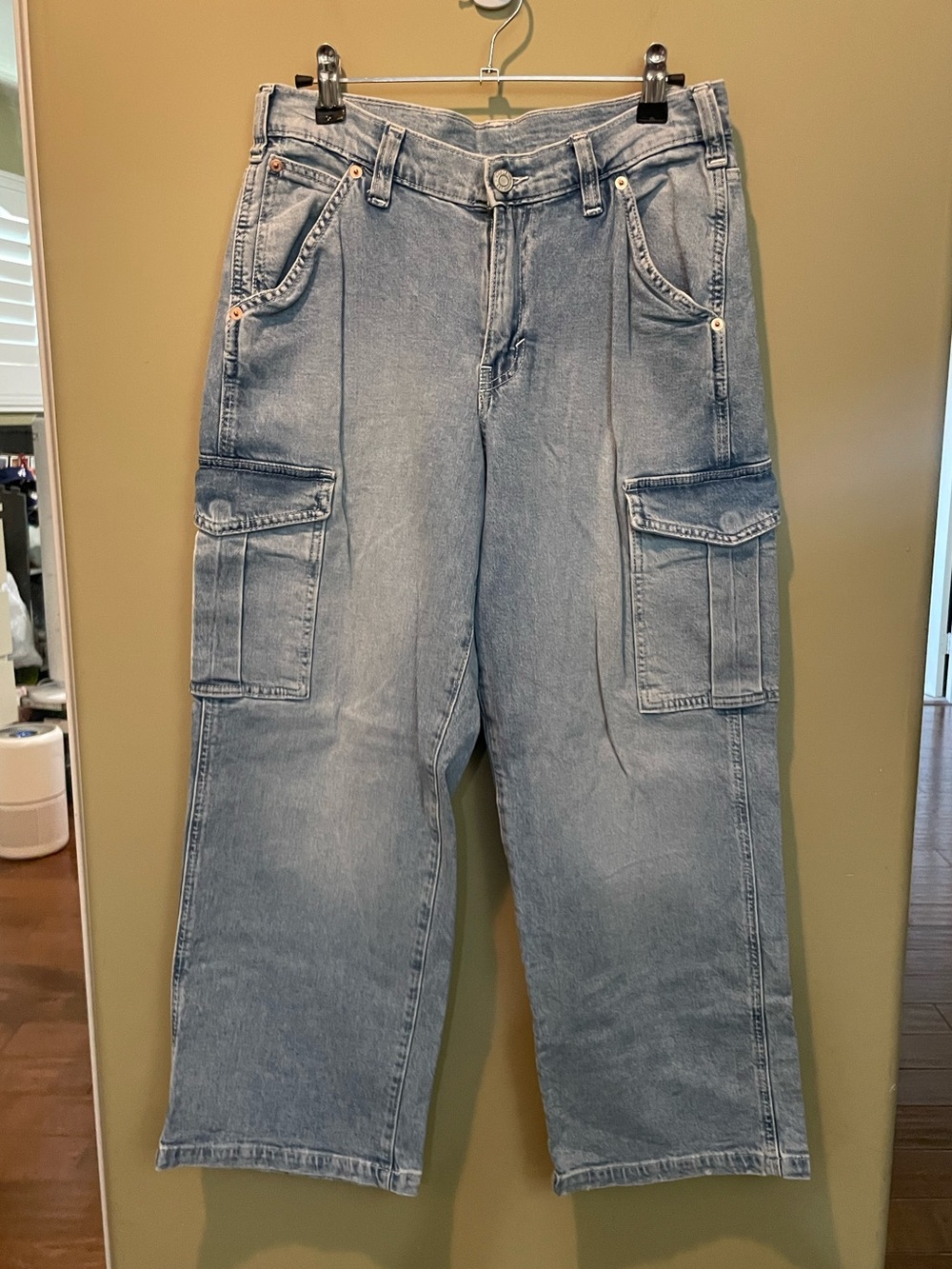 Gap 90s Loose Mid Rise Cargo Jeans Petite